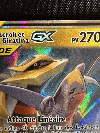 Carchacrok et Giratina GX 146/236