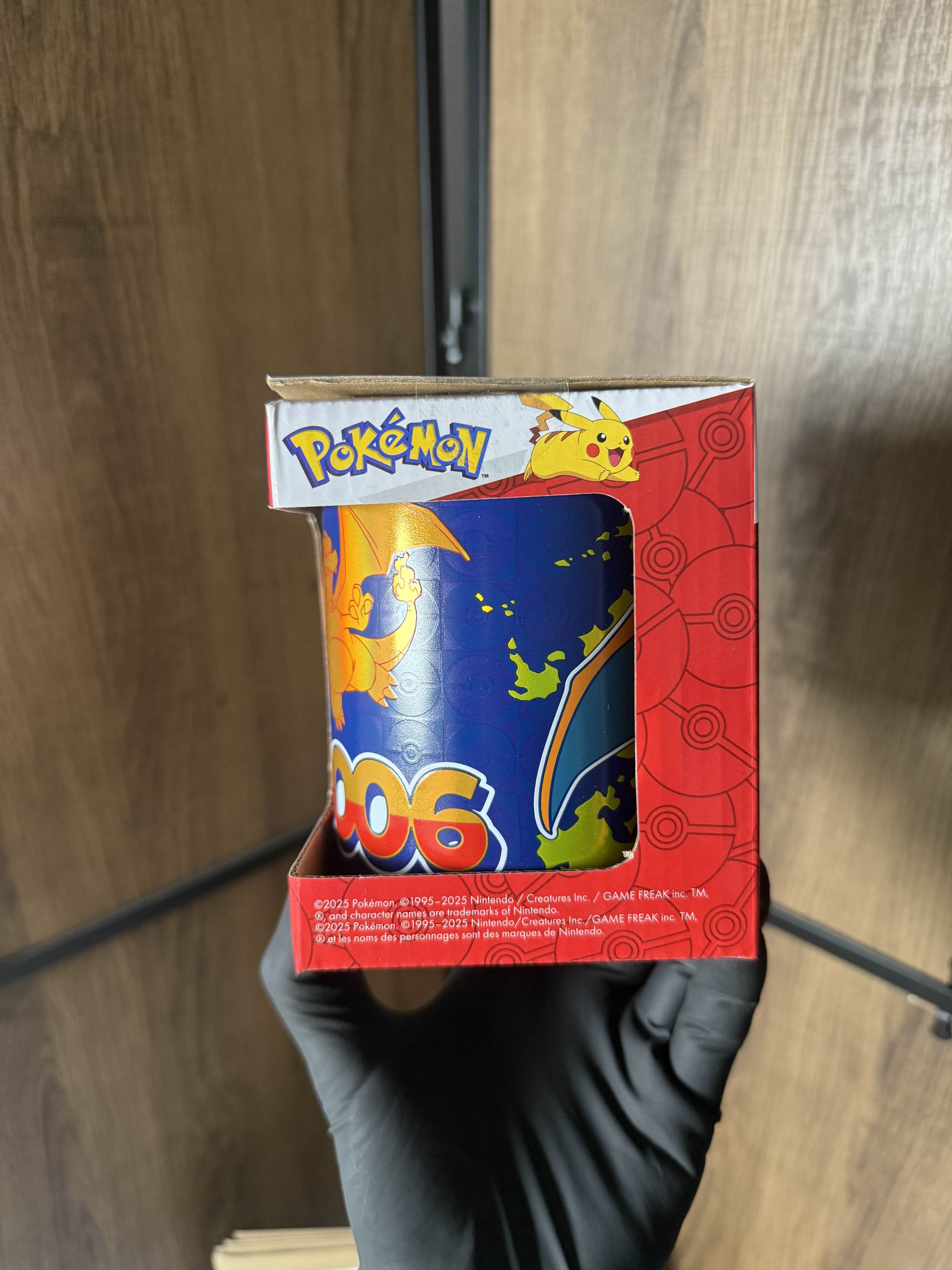 POKEMON Mug Dracaufeu effet métal Grand Contenant